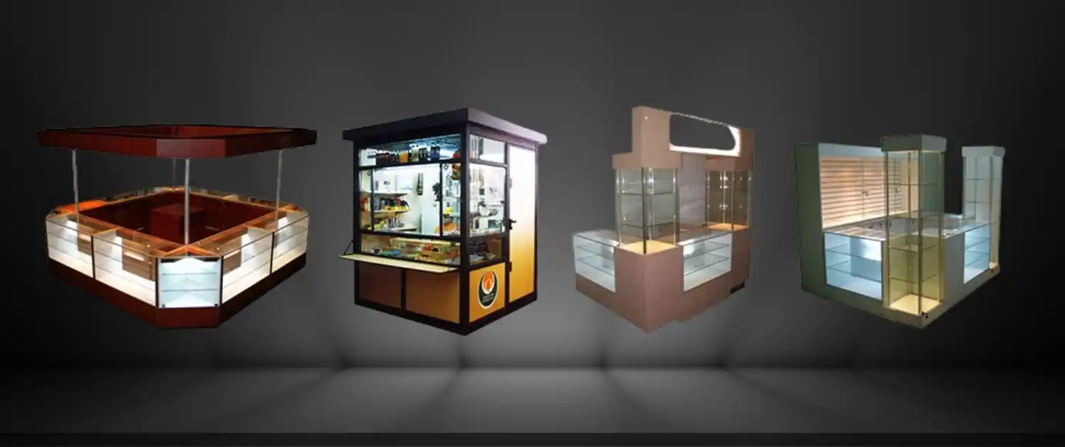 Cuatro kioscos y exhibidores comerciales de diseño moderno, incluyendo unidades de venta, displays y soluciones para tiendas.